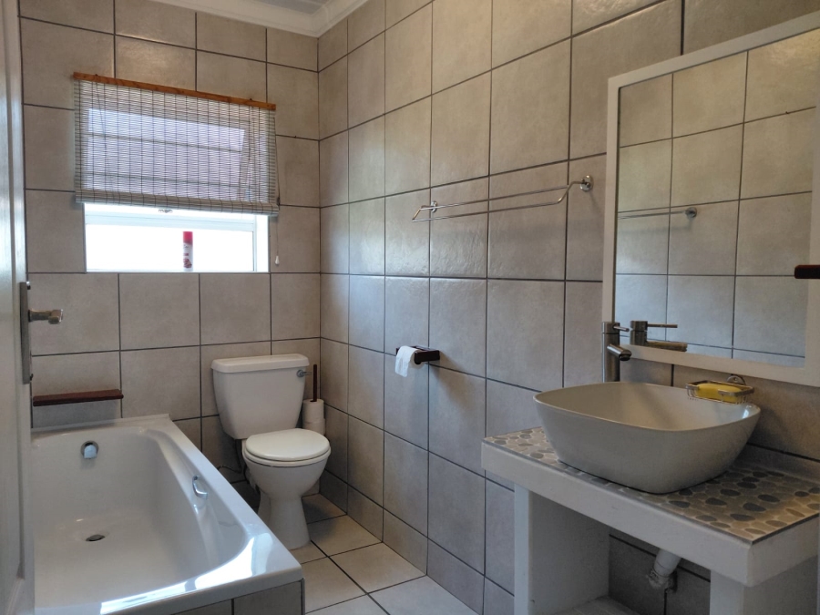3 Bedroom Property for Sale in Stilbaai Wes Western Cape